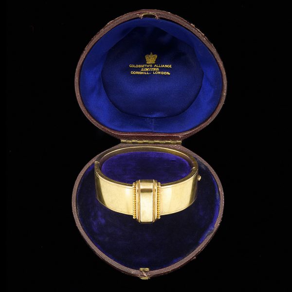 Victorian 15ct gold hinged bangle