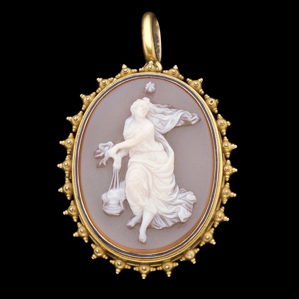 Antique 18ct gold pendant, set with a sardonyx cameo carved with a figure of Vesta holding the eternal flame, original case dated 1884