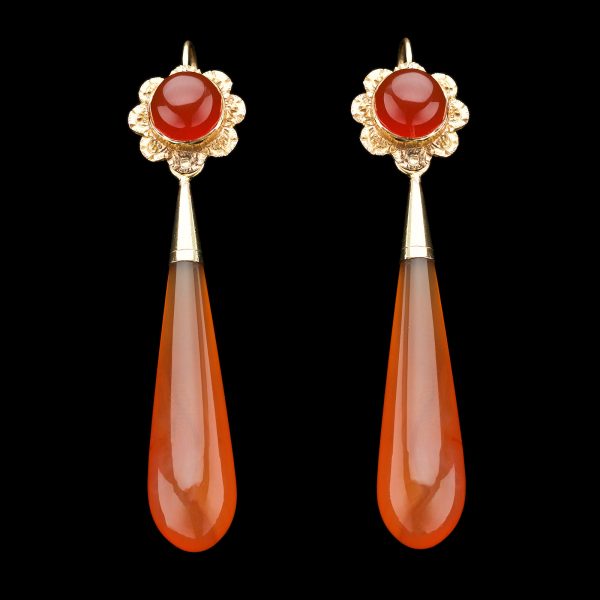 Early 19th century cornelian ear pendants mounted in 18ct gold, top section detachable