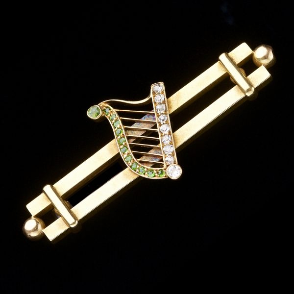 Australian 18ct gold brooch with diamond set Irish harp signed Catanach